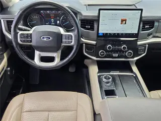 Ford Expedition 2023 4x2 XLT 4dr SUV
