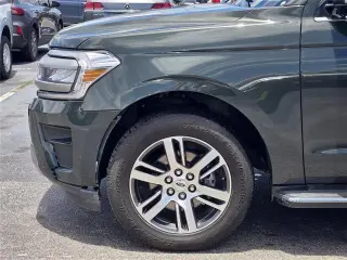 Ford Expedition 2023 4x2 XLT 4dr SUV