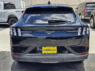 Ford Mustang Mach-E 2024 Select 4dr SUV