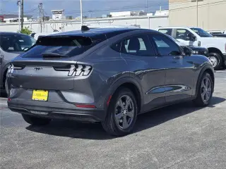 Ford Mustang Mach-E 2023 AWD Select 4dr SUV