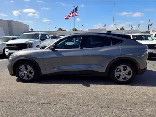Ford Mustang Mach-E 2023 AWD Select 4dr SUV