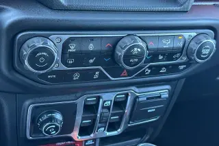 Jeep Gladiator 2020 4x4 Launch Edition 4dr Crew Cab 5.0 ft. SB