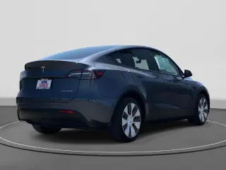 Tesla Model Y 2022 AWD Long Range 4dr Crossover