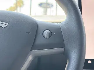 Tesla Model Y 2022 AWD Long Range 4dr Crossover