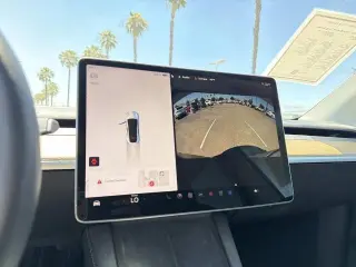 Tesla Model Y 2022 AWD Long Range 4dr Crossover