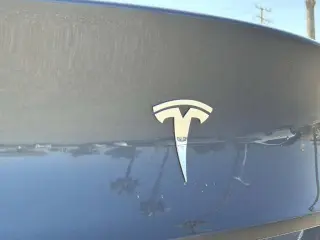 Tesla Model Y 2022 AWD Long Range 4dr Crossover