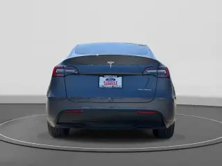 Tesla Model Y 2022 AWD Long Range 4dr Crossover