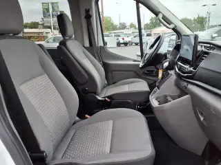 Ford Transit 2023 350 XL 3dr LWB Medium Roof Passenger Van