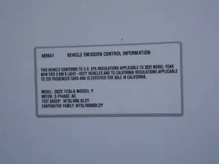 Tesla Model Y 2022 AWD Performance 4dr Crossover