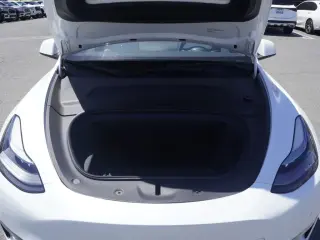 Tesla Model Y 2022 AWD Performance 4dr Crossover