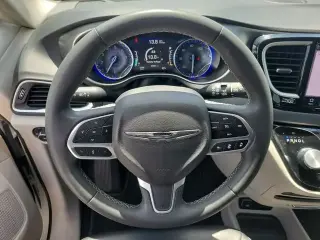 Chrysler Pacifica 2023 Touring L 4dr Mini-Van