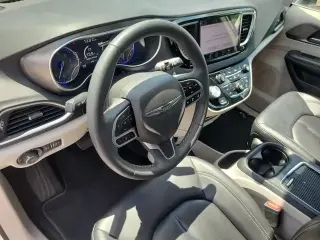 Chrysler Pacifica 2023 Touring L 4dr Mini-Van