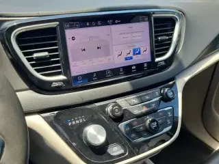 Chrysler Pacifica 2023 Touring L 4dr Mini-Van