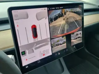Tesla Model 3 2023 4dr Sedan