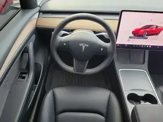 Tesla Model 3 2023 4dr Sedan