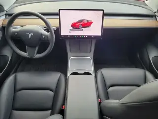 Tesla Model 3 2023 4dr Sedan
