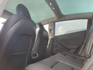 Tesla Model 3 2023 4dr Sedan