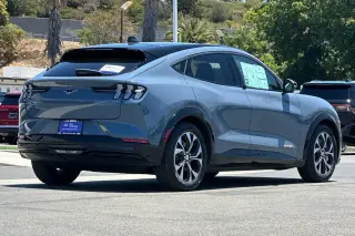 Ford Mustang Mach-E 2023 Premium 4dr SUV