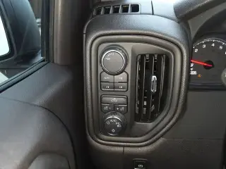 Chevrolet Silverado 1500 2024 4x4 Custom Trail Boss 4dr Crew Cab 5.8 ft. SB