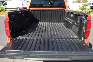 Toyota Tacoma 2024 4x4 SR5 4dr Double Cab 5.0 ft SB