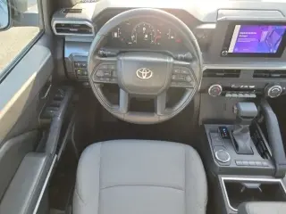 Toyota Tacoma 2024 4x2 SR5 4dr Double Cab 5.0 ft SB