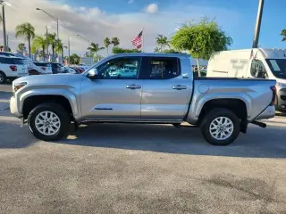 Toyota Tacoma 2024 4x2 SR5 4dr Double Cab 5.0 ft SB