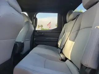 Toyota Tacoma 2024 4x2 SR5 4dr Double Cab 5.0 ft SB