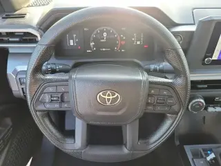 Toyota Tacoma 2024 4x2 SR5 4dr Double Cab 5.0 ft SB