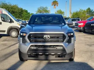 Toyota Tacoma 2024 4x2 SR5 4dr Double Cab 5.0 ft SB