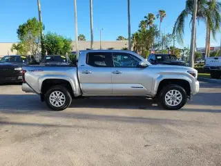 Toyota Tacoma 2024 4x2 SR5 4dr Double Cab 5.0 ft SB