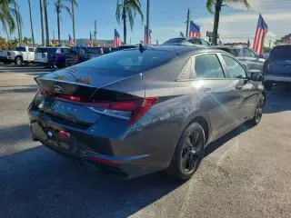 Hyundai ELANTRA 2022 SEL 4dr Sedan