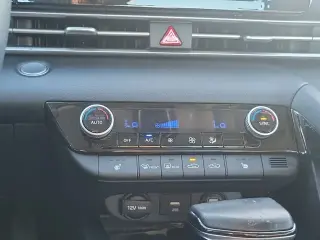 Hyundai ELANTRA 2022 SEL 4dr Sedan