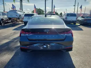 Hyundai ELANTRA 2022 SEL 4dr Sedan