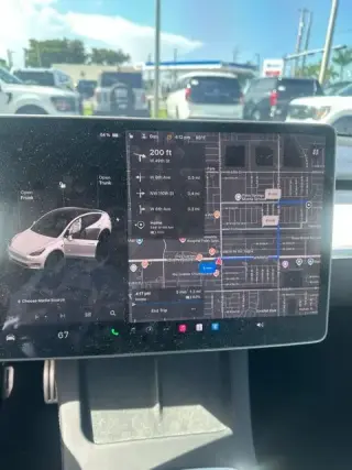 Tesla Model Y 2024 AWD Performance 4dr Crossover