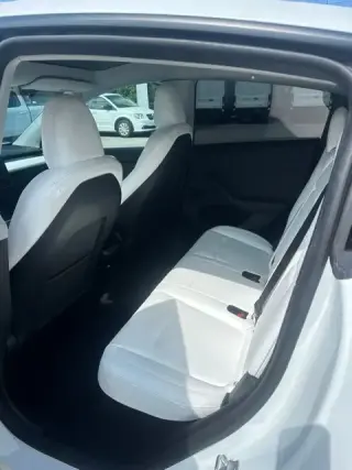 Tesla Model Y 2024 AWD Performance 4dr Crossover