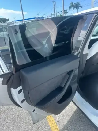 Tesla Model Y 2024 AWD Performance 4dr Crossover