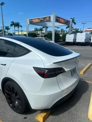 Tesla Model Y 2024 AWD Performance 4dr Crossover