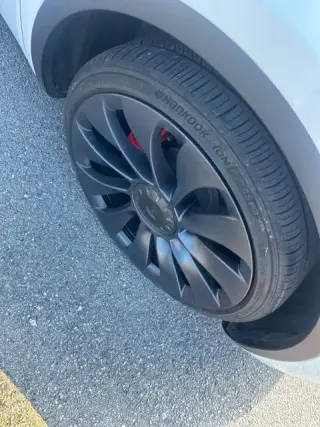 Tesla Model Y 2024 AWD Performance 4dr Crossover