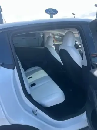 Tesla Model Y 2024 AWD Performance 4dr Crossover