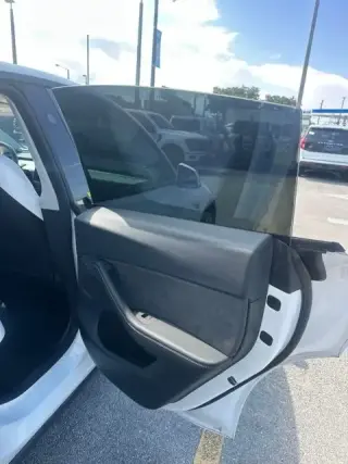 Tesla Model Y 2024 AWD Performance 4dr Crossover