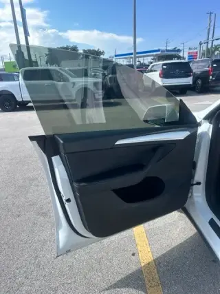 Tesla Model Y 2024 AWD Performance 4dr Crossover