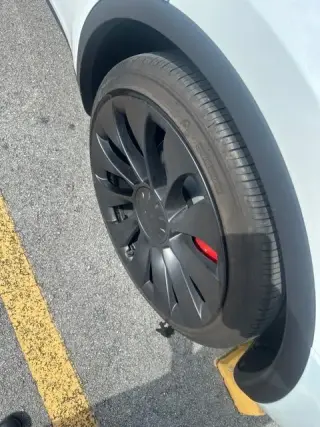 Tesla Model Y 2024 AWD Performance 4dr Crossover