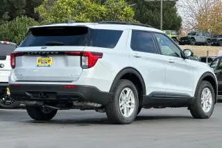 Ford Explorer 2026 AWD Active 4dr SUV