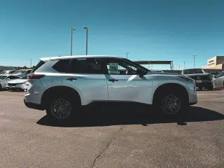 Nissan Rogue 2024 S 4dr Crossover