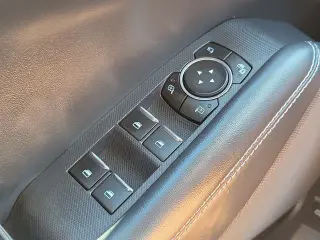 Ford Mustang Mach-E 2025 Select 4dr SUV