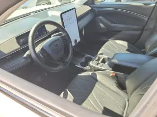 Ford Mustang Mach-E 2025 Select 4dr SUV