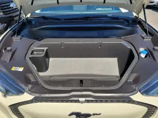 Ford Mustang Mach-E 2025 Select 4dr SUV