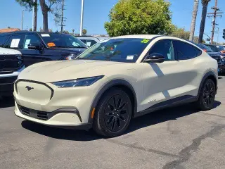 Ford Mustang Mach-E 2025 Select 4dr SUV