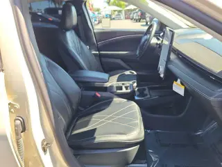 Ford Mustang Mach-E 2025 Select 4dr SUV