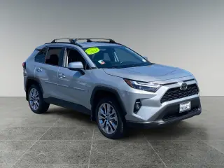 Toyota RAV4 2024 AWD XLE Premium 4dr SUV